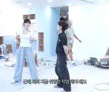 유튜브) 노가다에서 스쿼트 하는 여자 유튜버