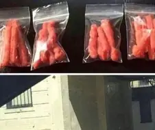 학교 앞에서 수상한걸 팔다 붙잡힌 초등학생.jpg