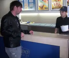 12년 메시는 군것질을되게 좋아했다