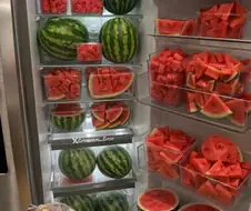 이게 우리집 냉장고임...jpg