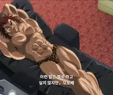 속옷만 입고 겨드랑이로 유혹하는 장면