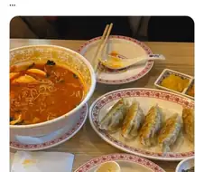 라멘집에서 교자라고 해서 시켰는데 비비고 만두 나옴