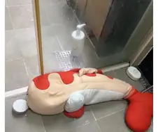 “여자친구 씻겨줬다....“
