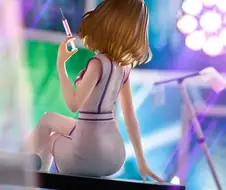 @) 카에데는 벌써 다섯 번 주삿바늘을 잘못 찔러넣었다