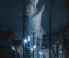 밤이 되어야 진가를 볼수 있다는 일본의 불상