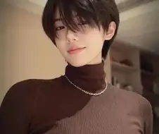 잘생김이 묻어있는 여자분.jpg