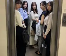 찐따는 못타는 엘리베이터
