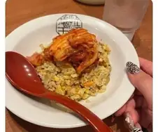 일본에서 김치볶음밥 시켰다가 분노한 사람 ㅋㅋㅋ