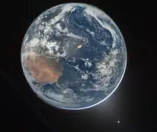 아르테미스가 보내온 지구 사진의 의문점