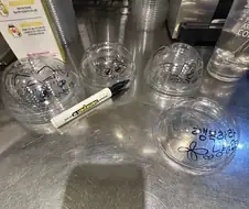 라면 굽기에 이어 이젠 그림도 그려야 되는 메가커피 알바