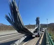 과적으로 벌금 맞은 트럭.jpg