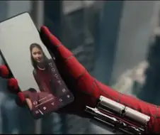 mcu) 가난하다더니 최신폰 쓰던 스파이더맨 사실은...
