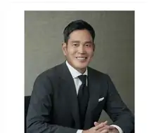 정용진 신세계 회장, 임직원과 함께 역사교육 받는다.jpg