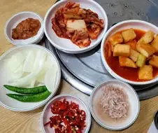 국밥 시키고 설레는 순간