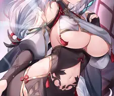 가슴을 대충만 가린 처자