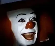 "피에로 아저씨는 사실 행복하지 않았죠?"