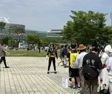 킨텍스에 나타난 마이클 잭슨 햄.jpg