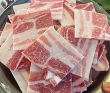 예전에는 싼맛으로 먹던게 이제는 비싼몸값 되어버린 고기