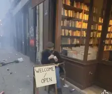 프랑스 약탈을 환영하는 가게