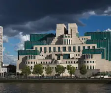 "코드 베로니카 승인. 마도요새도서관, 적을 요격합니다"