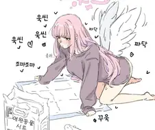 배변패드를 준비하는 미카