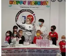미국 학부모들이 태권도 관장을 보더니 집착함