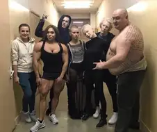 만화에서 나온듯한 집단