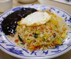 저점이 개박살난 중국집 간판 메뉴