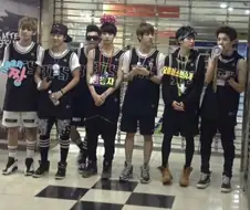 어떤 남자 아이돌이 팬미팅 했다는데