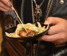 닭구이를 맛있게 먹는 방법