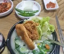도로롱이 국밥도 잘 먹는 이유!!!