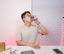 방송중 갑갑해서 맥주먹는 잇섭씨