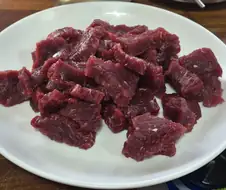 뭉티기 맛잇다!