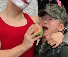 해병전우애 주입중이신 함박아 해병님