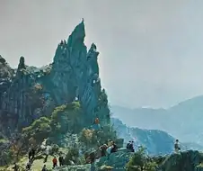 MZ세대는 어딘지 모르는 산