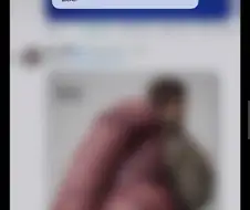 커다란 빨간 자지를 등에 매고 있는 사진.twit