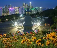 부산 유명관광지에 있는데 의외로 부산 사람들도 잘 모르는 사찰들.jpg