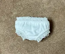 여자아이용 팬티를 삼...