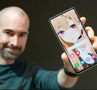 비스크돌)서양인 아저씨가 자기 핸드폰 자랑하는 짤.manga