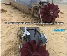 베트남 어부가 불발탄 어뢰 낚음.jpg