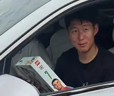 ???: 아 이거 이미 집에 있는데..