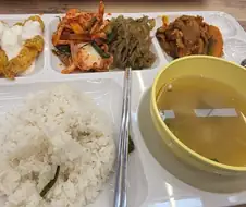 울 회사 있는건물에 드뎌...