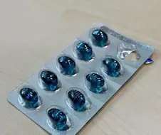 요새 머리가 자꾸 아파서 파란 알약좀 구했어.