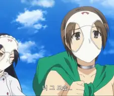 마스크가 부족해서 임시방편를 쓴 두 남녀