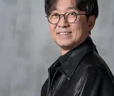 정우성 닮은 천만영화 감독.jpg