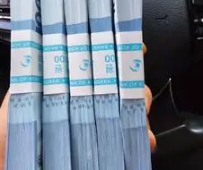 직원들 명절 상여금 주려고 돈다발 준비한 사장님