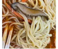 짬뽕에서 엄지보다 큰 벌레가 나와서 1점 줌;;