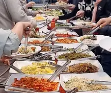 한식뷔페 자주가는 고인물 특징.jpg