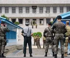 국경선 대치 신경전을 벌이는 모습