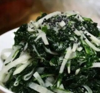 아들 아빠가 시장에서 밑반찬 사왔다